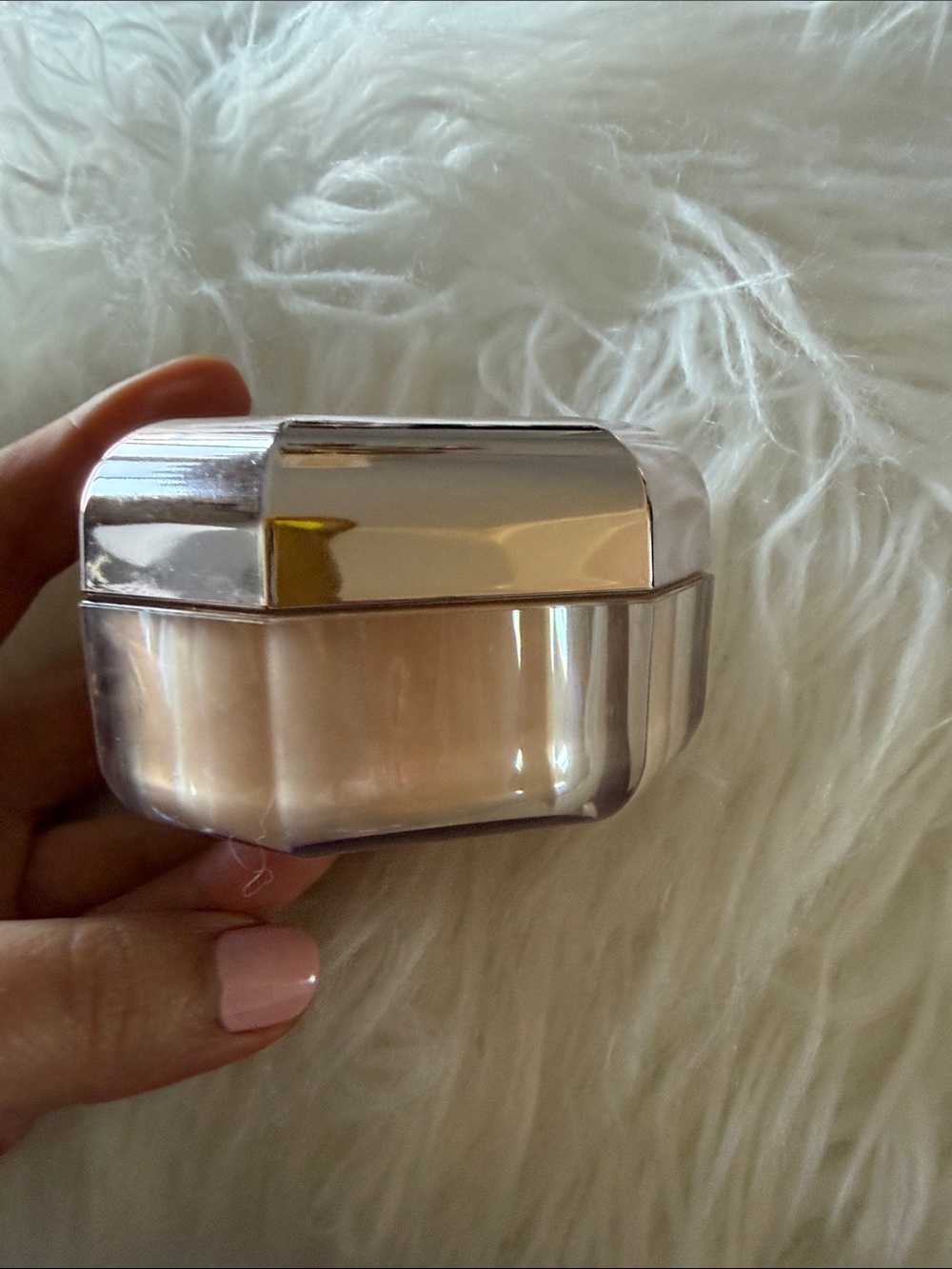 Fenty Beauty Octagonal loose banana powder